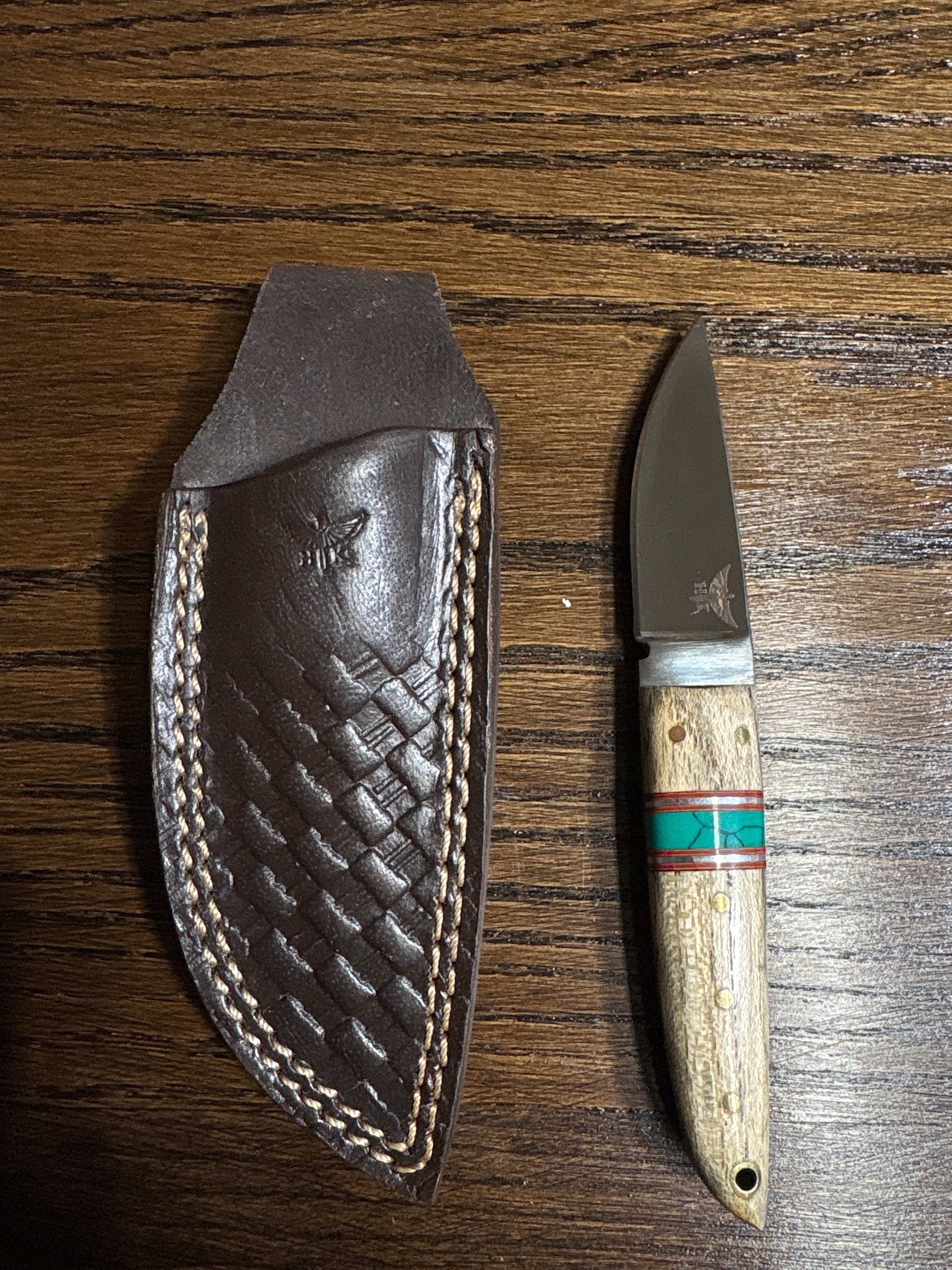 HOMETOWN KNIVES OLIVE