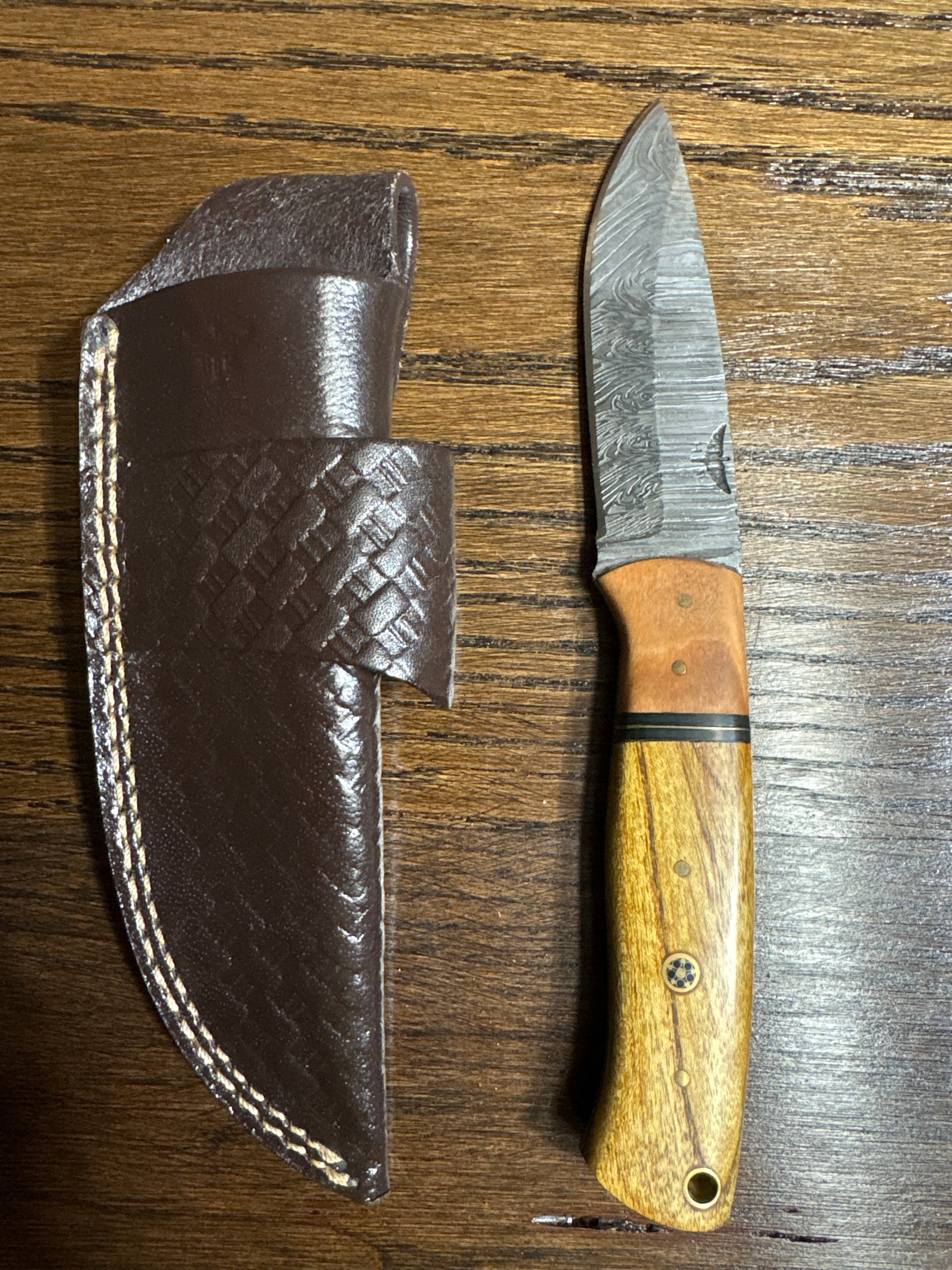 HOMETOWN KNIVES DAMASCUS