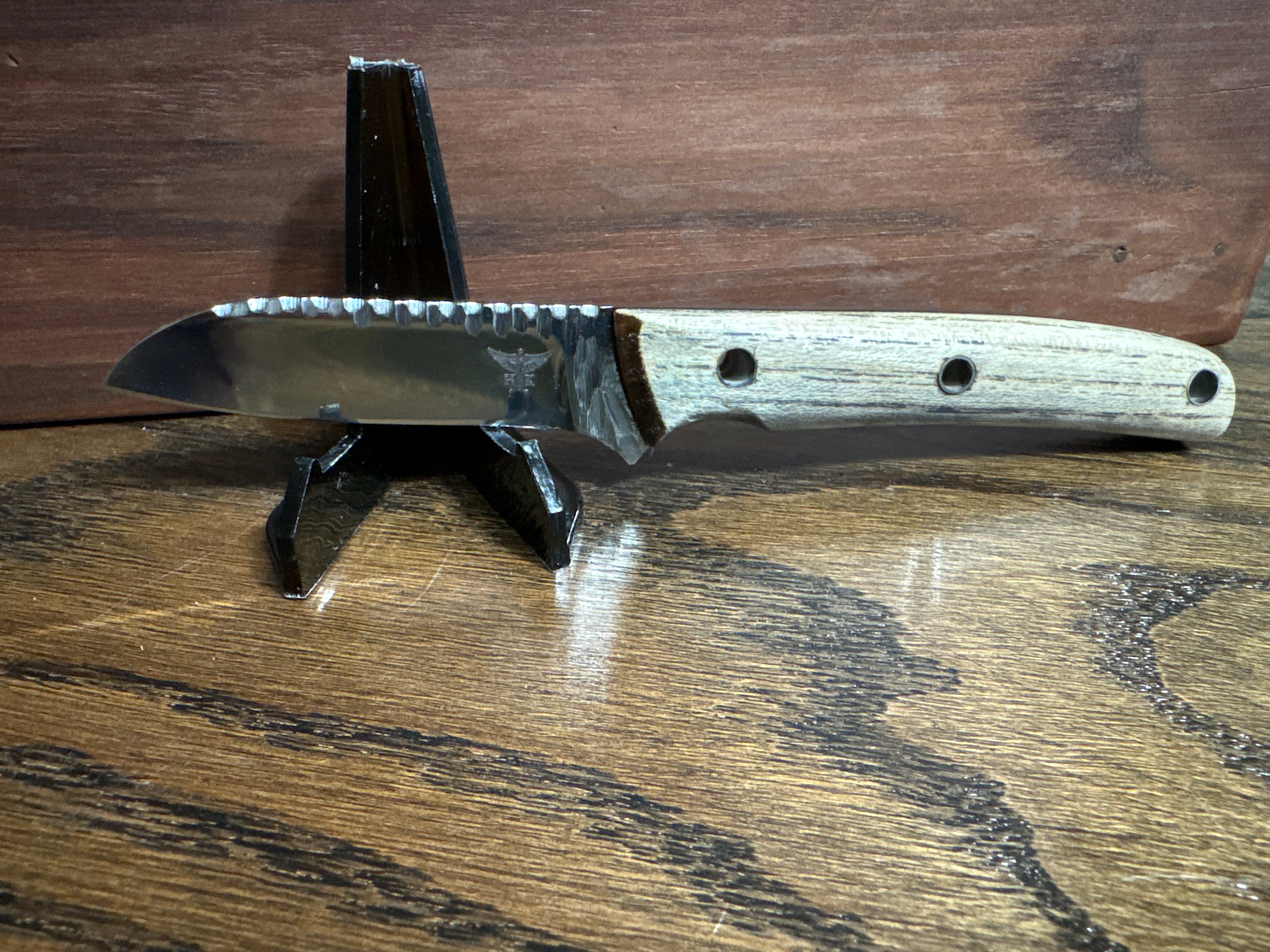 HOMETOWN OLIVE WOOD