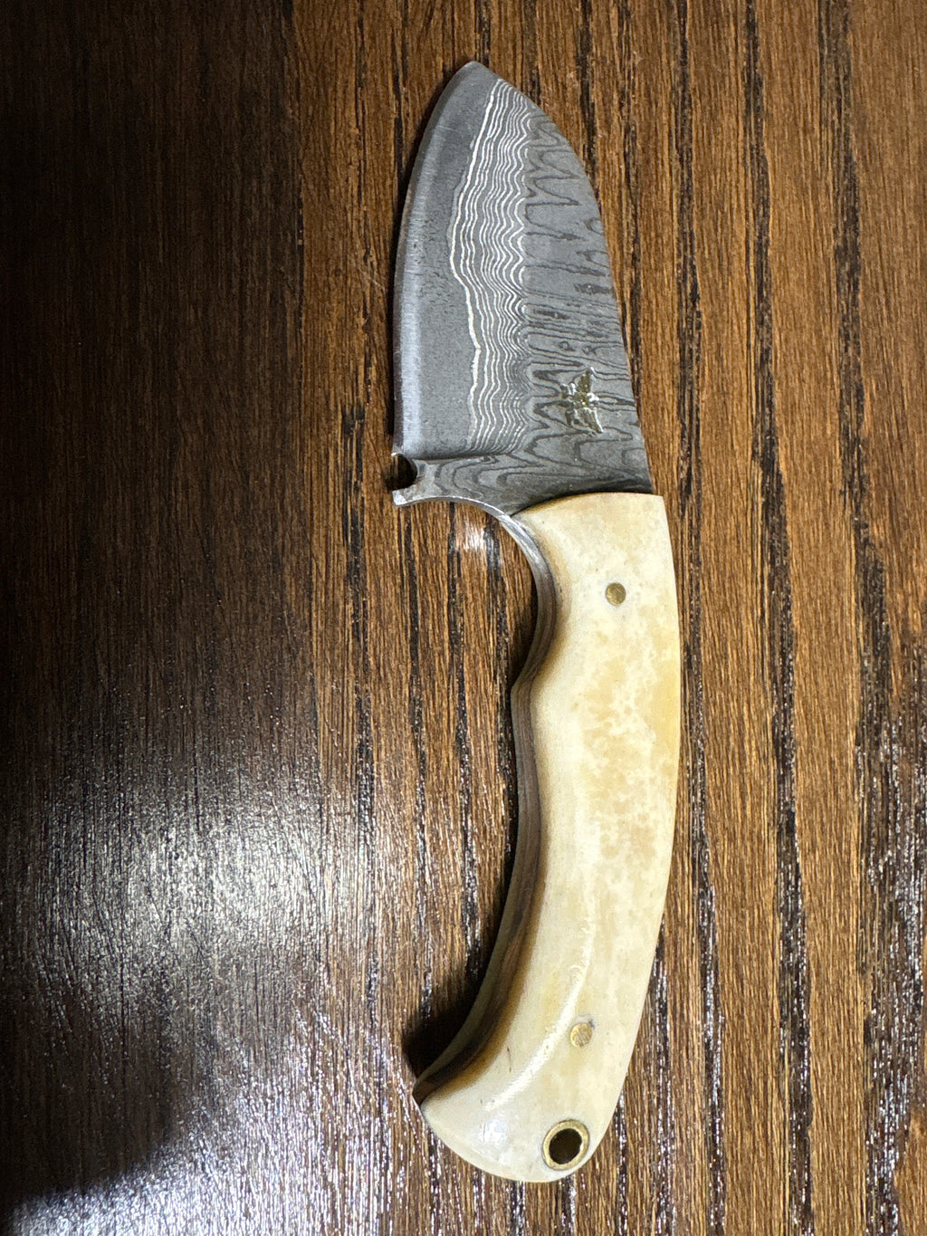 HOMETOWN KNIVES BONE