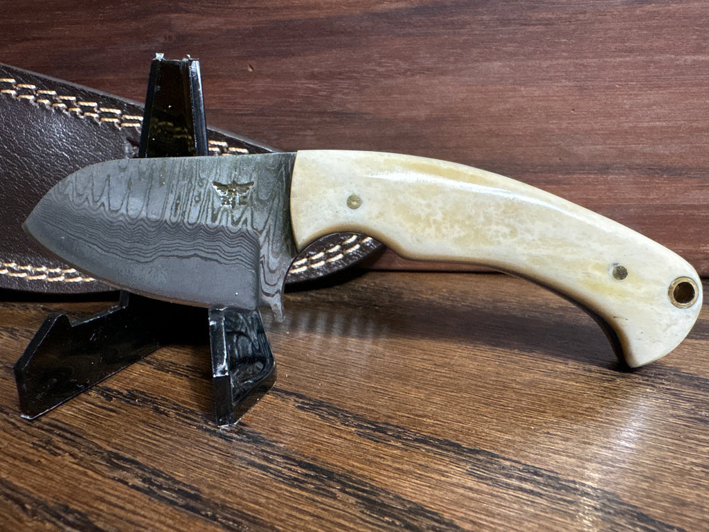 HOMETOWN KNIVES BONE